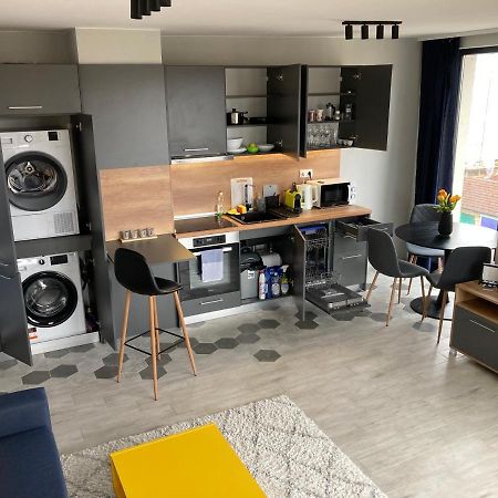 Apartment Opalchenska / Pirotska Sofia Bagian luar foto
